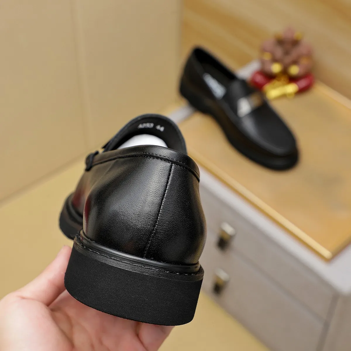 Men's shoes 💰500 Ferragamo [Ferragamo] top imported suit men's shoes 💯Original copy of the official website, product materials: selected imported embossed calfskin + luxury hardware buckle accessories ~ imported water-dyed cow 🐂 leather lining. Strong three-dimensional visual effect, original combination outsole, multiple colors available😘 Size: 38-44 (.45.46. Customized)